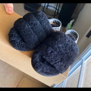 Ugg fur slides